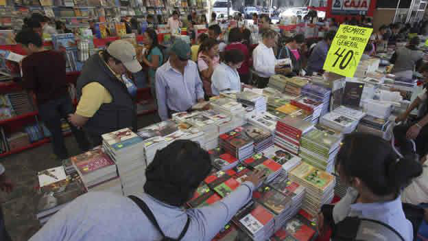 feria-internacional-del-libro-fil-zocalo